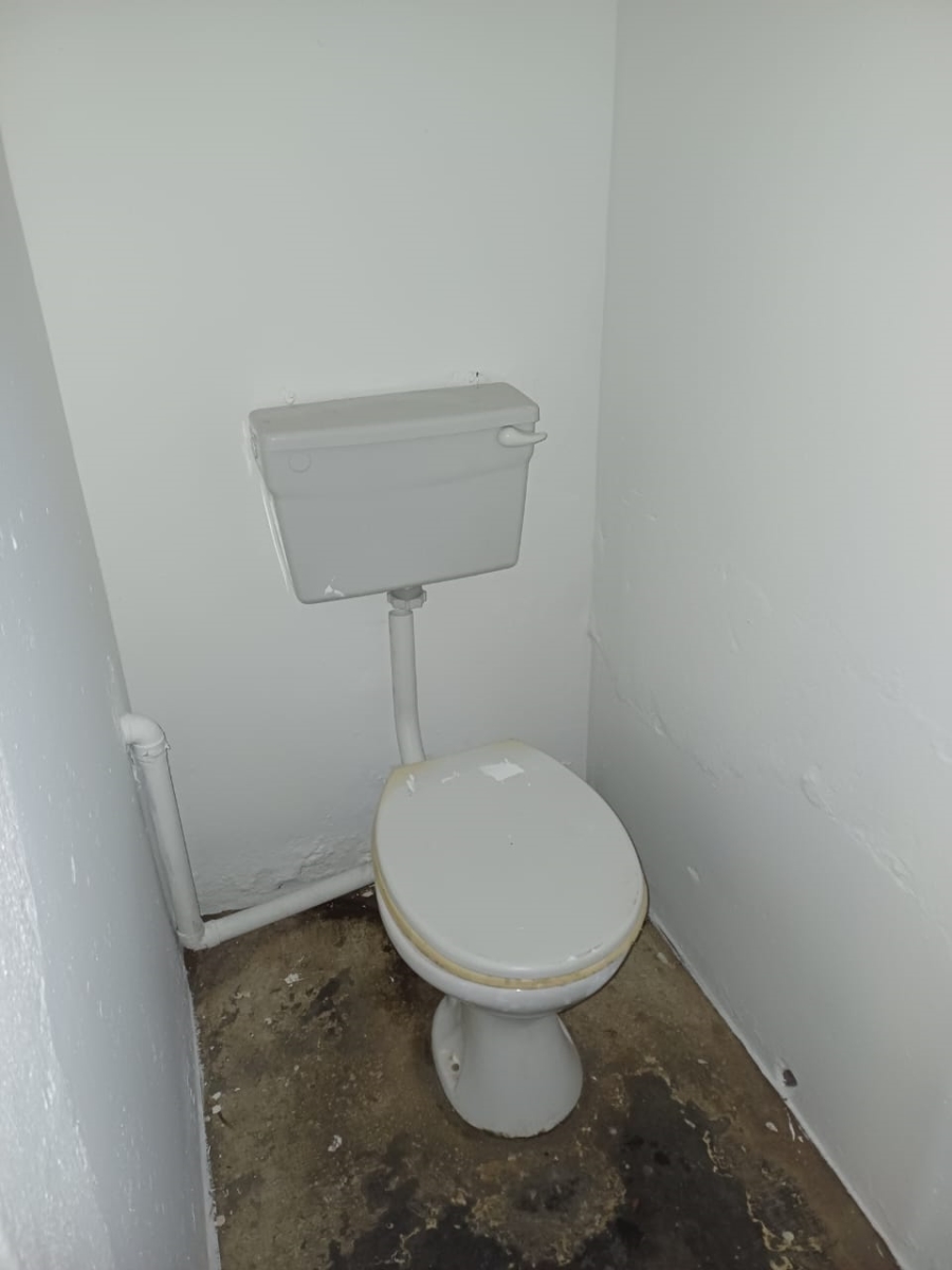 To Let Commercial Property for Rent in Okavango Park Western Cape